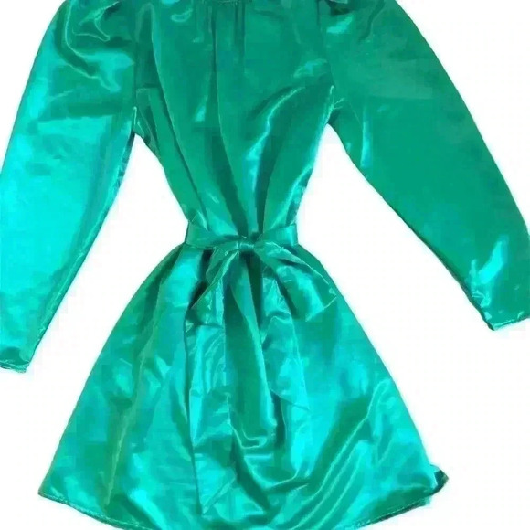 GREEN SATIN DRESS NWOT SIZE XS - Picture 2 of 6